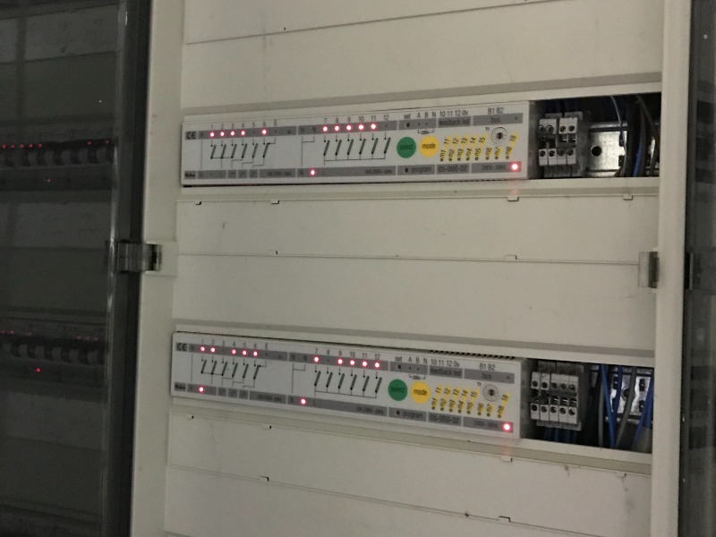 Domelec recrute ! Domelec recrute !